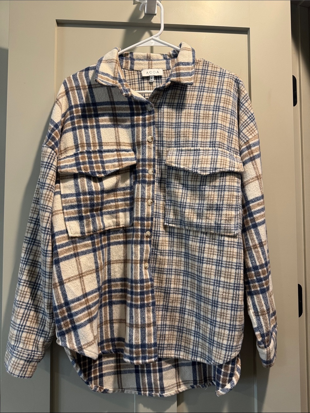 Women’s Blue and Cream Plaid Button-Up Shirt Jacket